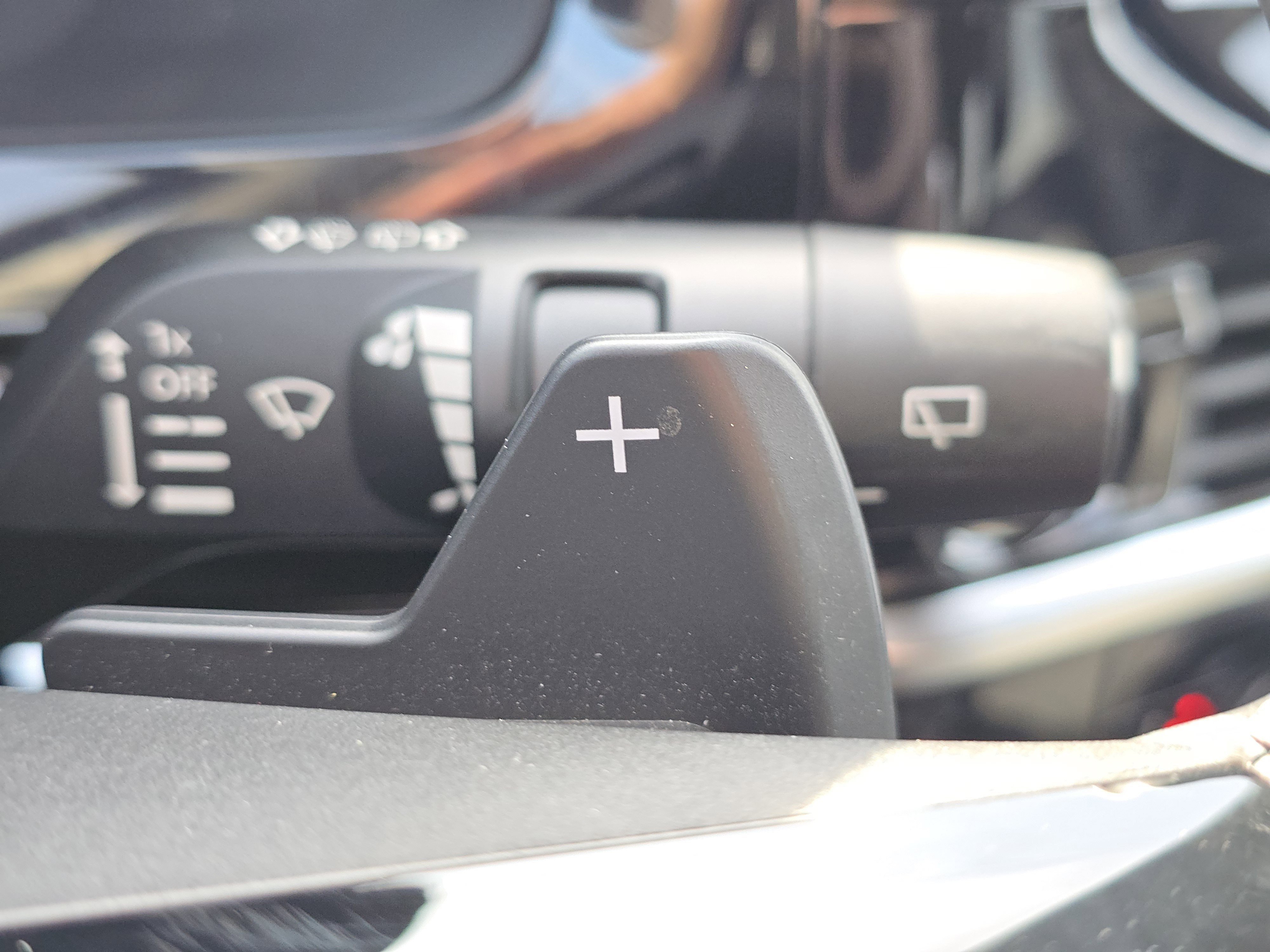 Used 2023 Nissan Pathfinder SL w/ Black Appearance Package image 26