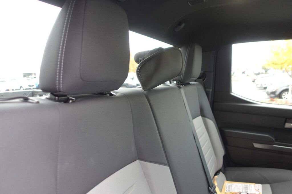 Used 2025 Toyota Tacoma TRD Sport image 14