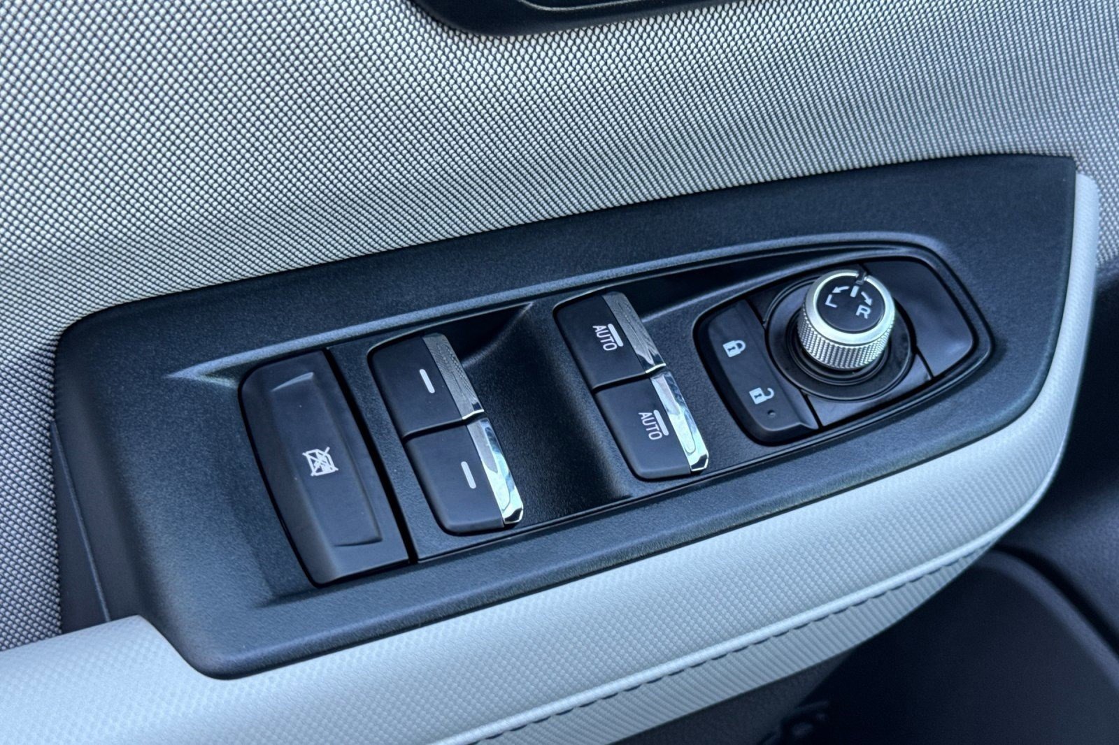 Used 2025 Subaru Forester Premium w/ Convenience Package #1 image 12