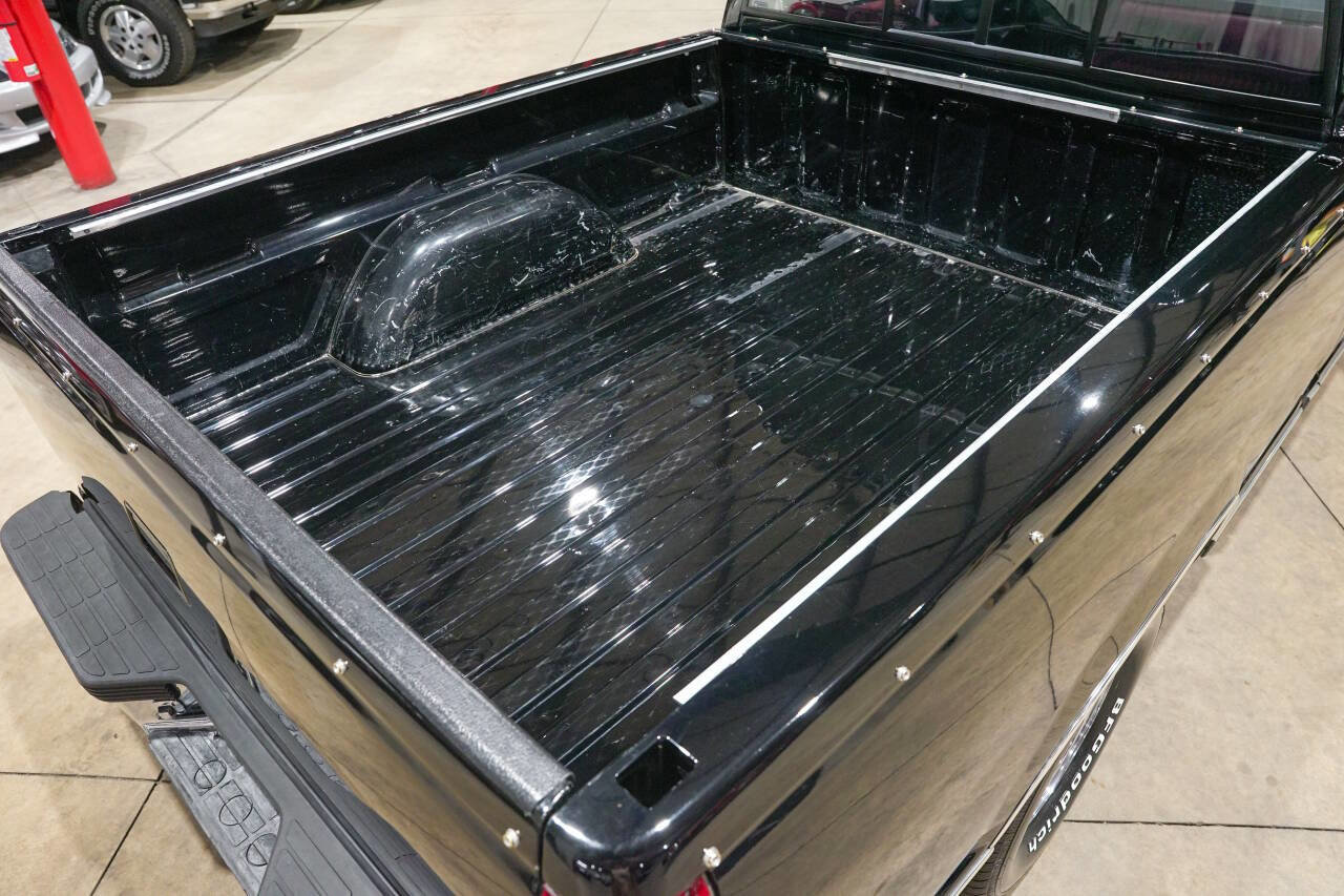 Used 1990 Chevrolet Silverado 1500 2WD Regular Cab image 20