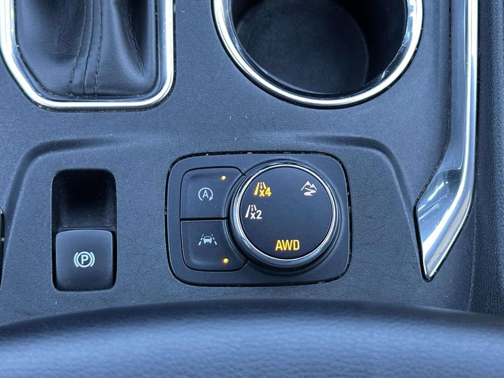 Used 2023 Chevrolet Traverse LT AWD/4WD image 21