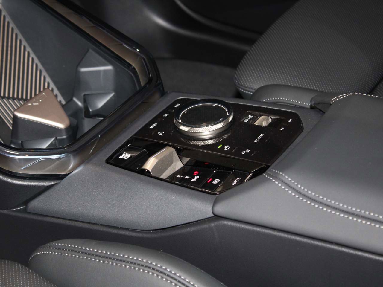 Certified 2025 BMW X3 xDrive30i AWD/4WD image 12