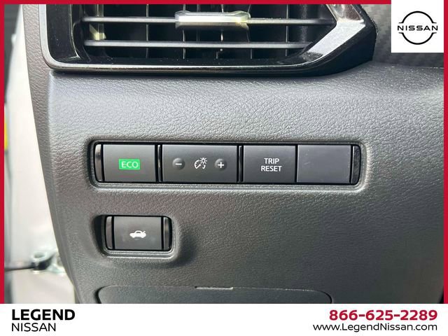 Certified 2023 Nissan Sentra SV image 18