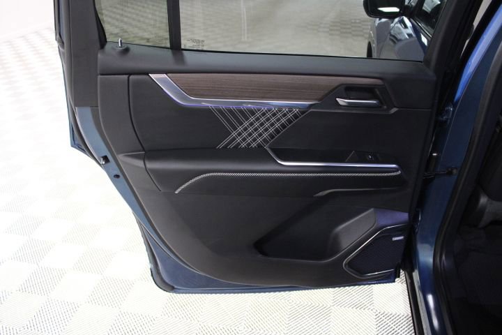 Used 2024 GMC Acadia Denali image 21