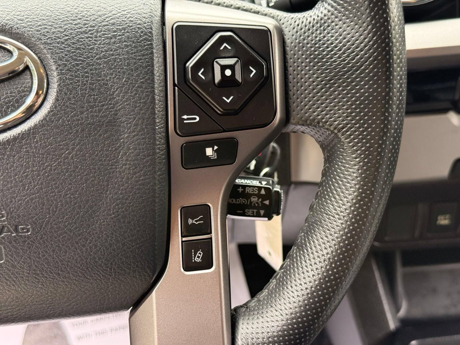 Used 2018 Toyota Tacoma SR5 RWD image 34