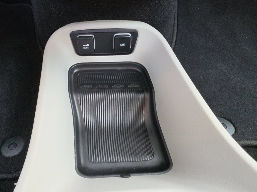 Used 2019 Chrysler Pacifica Touring-L FWD image 21