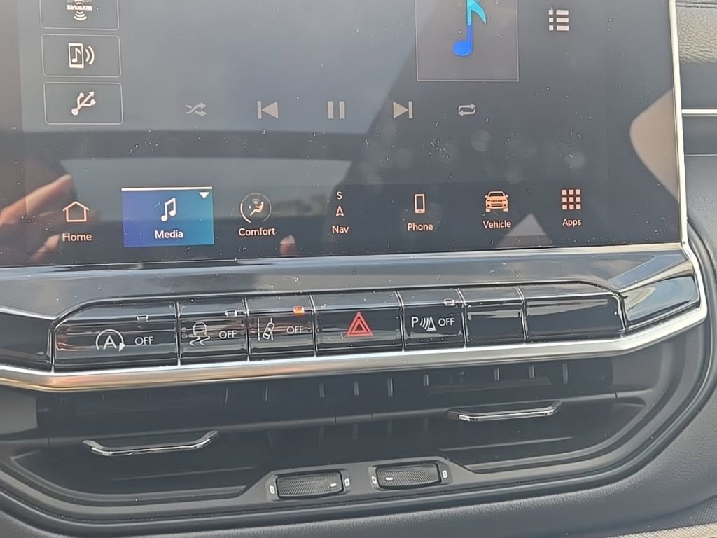 Used 2024 Jeep Compass Limited w/ High Altitude Package image 24