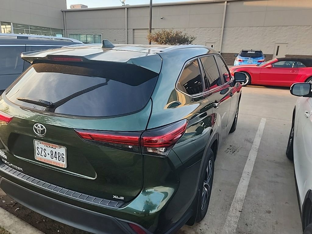 Used 2023 Toyota Highlander L image 23