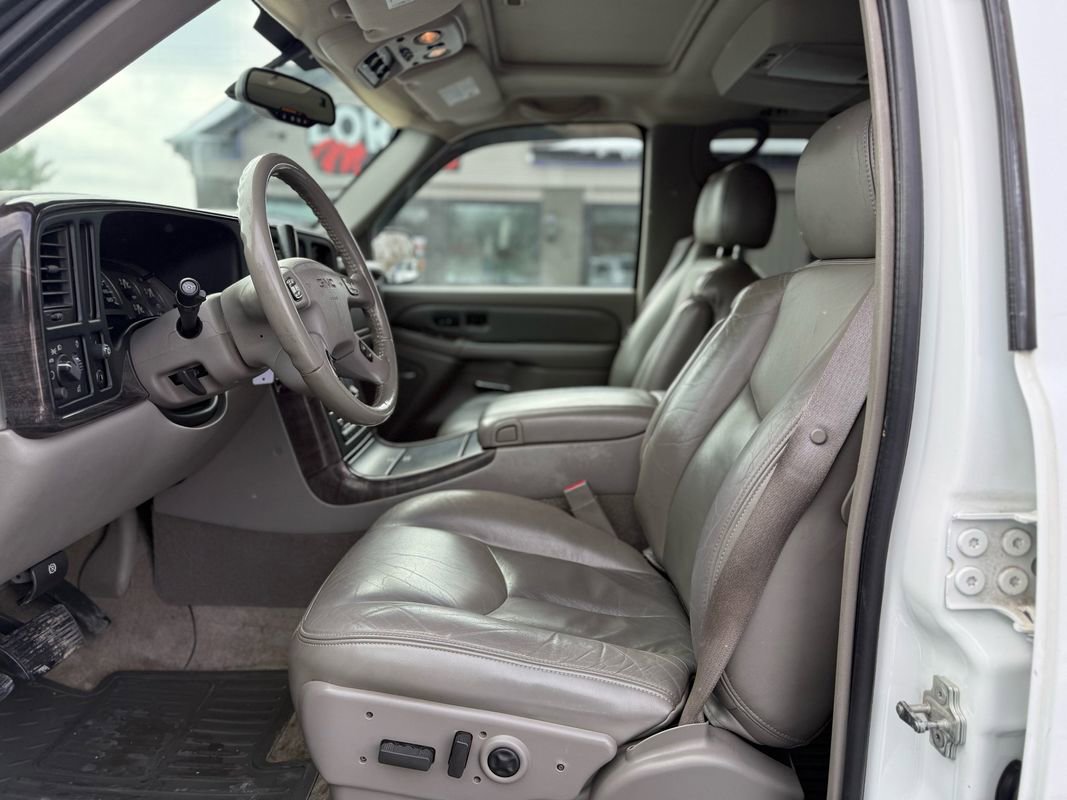 Used 2006 GMC Yukon XL Denali image 12