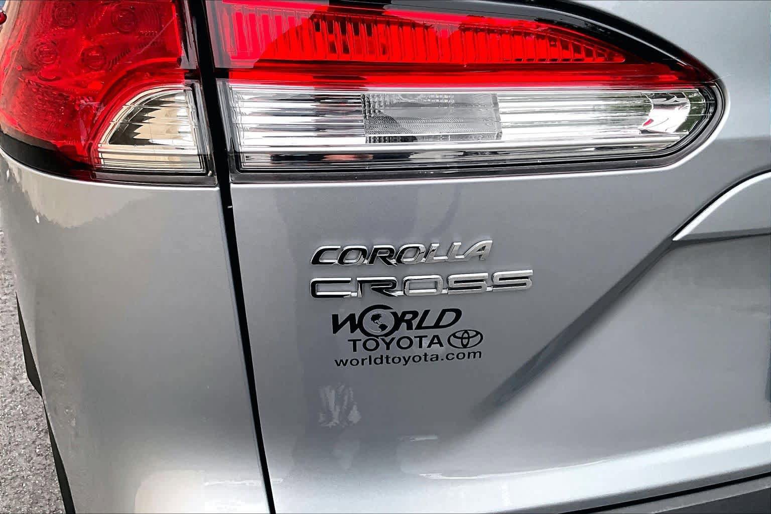 Certified 2024 Toyota Corolla Cross LE w/ Moonroof Package FWD image 31