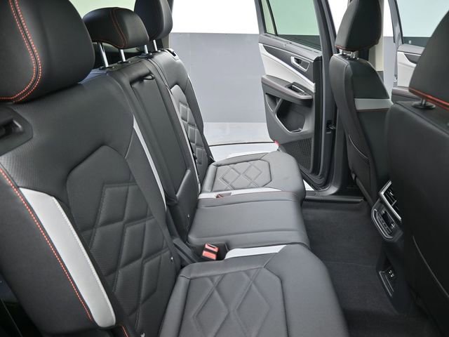 New 2026 Volkswagen Atlas Peak Edition image 16