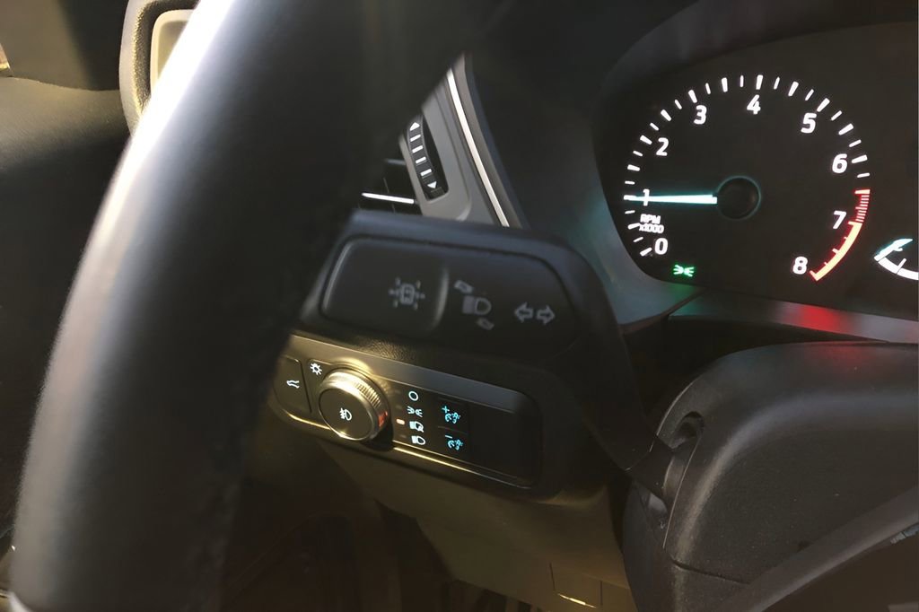 Used 2022 Ford Escape SEL image 13