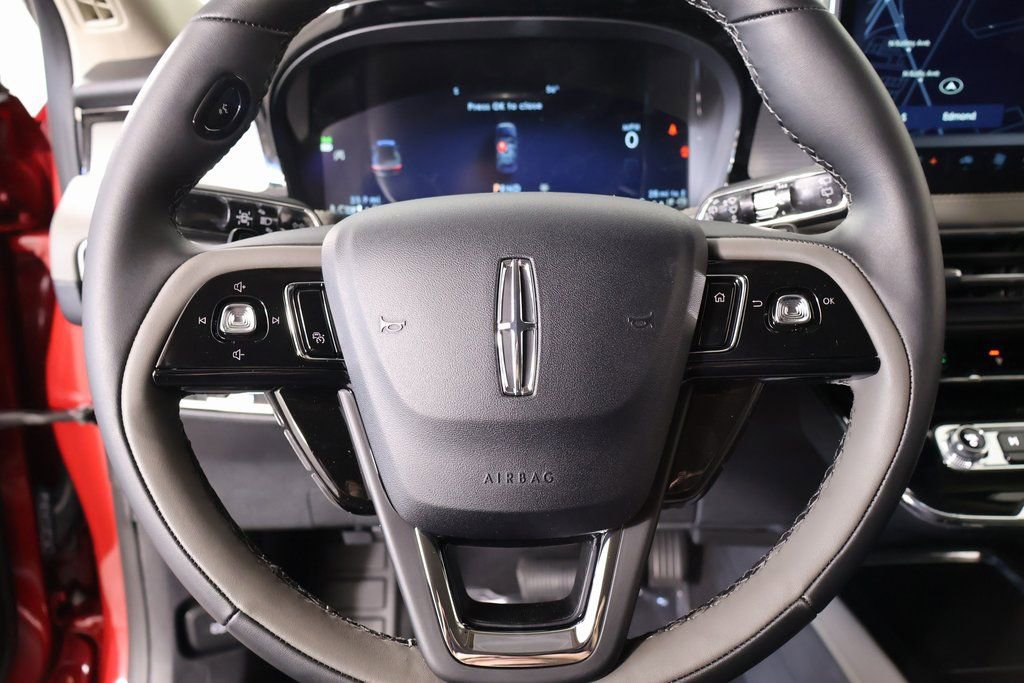 New 2026 Lincoln Corsair Premiere image 3