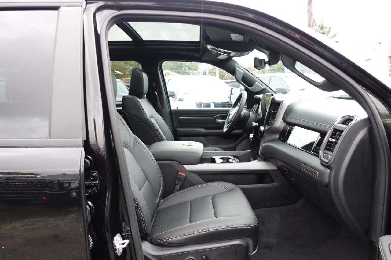 Used 2025 RAM 1500 Sport w/ Sport Level 1 Equipment Group AWD/4WD image 41
