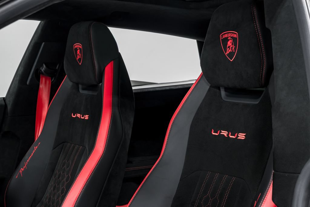 Used 2024 Lamborghini Urus Performante AWD/4WD image 20