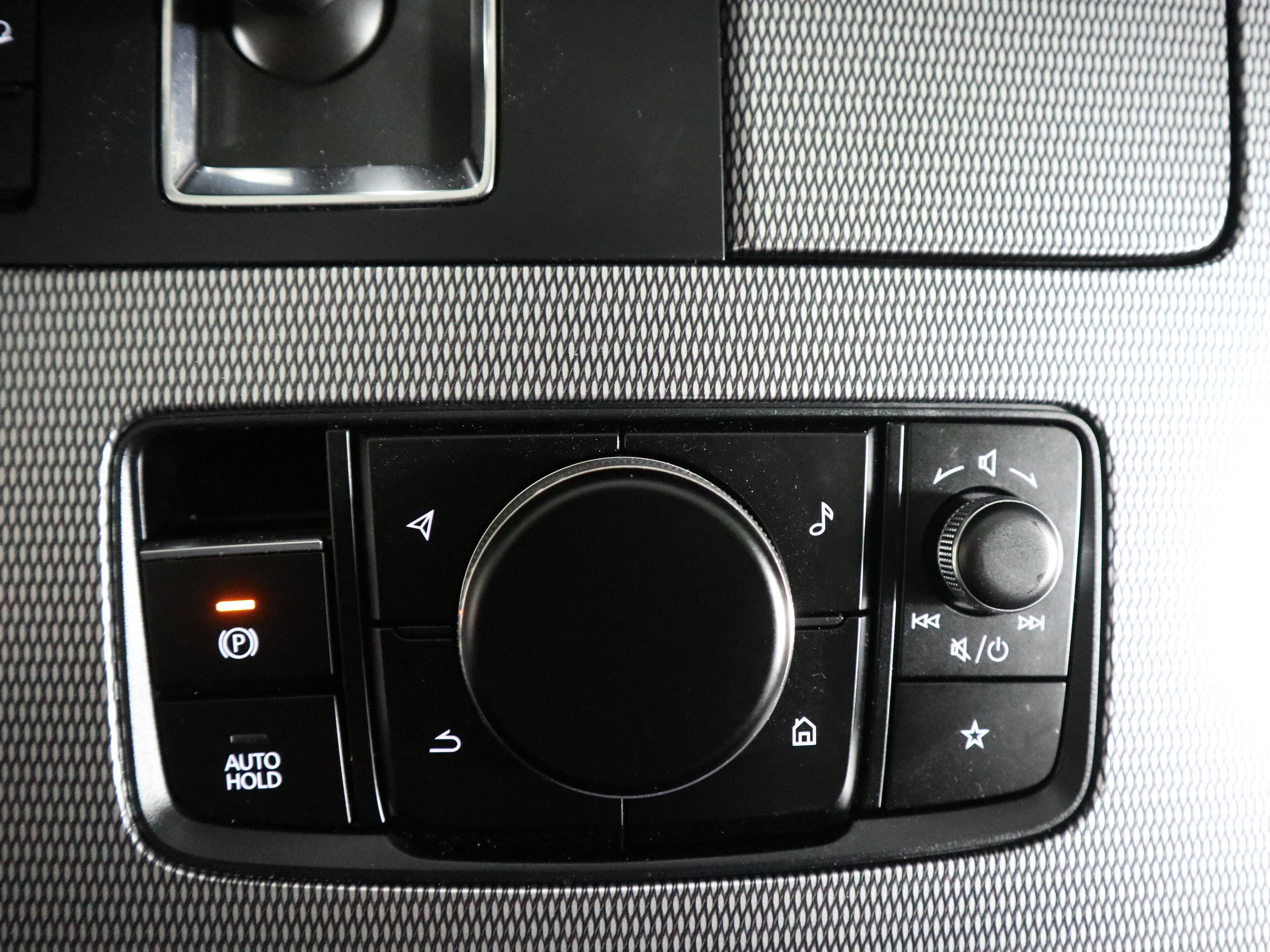 Certified 2025 MAZDA CX-70 Plug-In Hybrid w/ Premium Pkg image 32