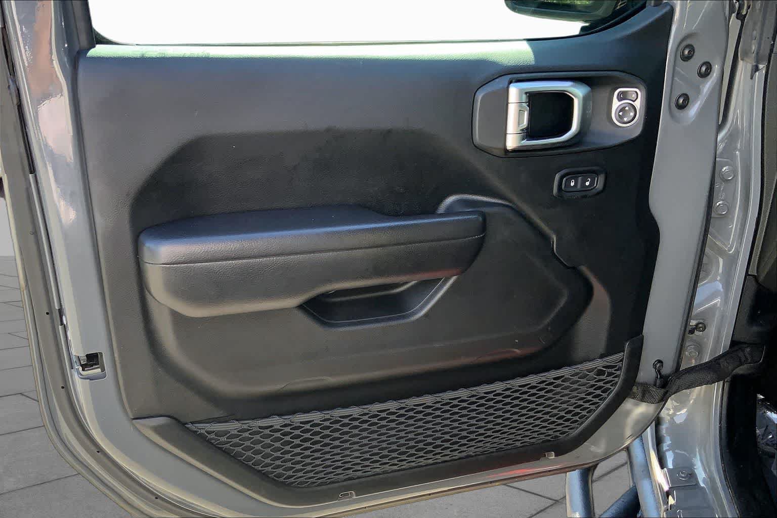 Used 2019 Jeep Wrangler Sport AWD/4WD image 19