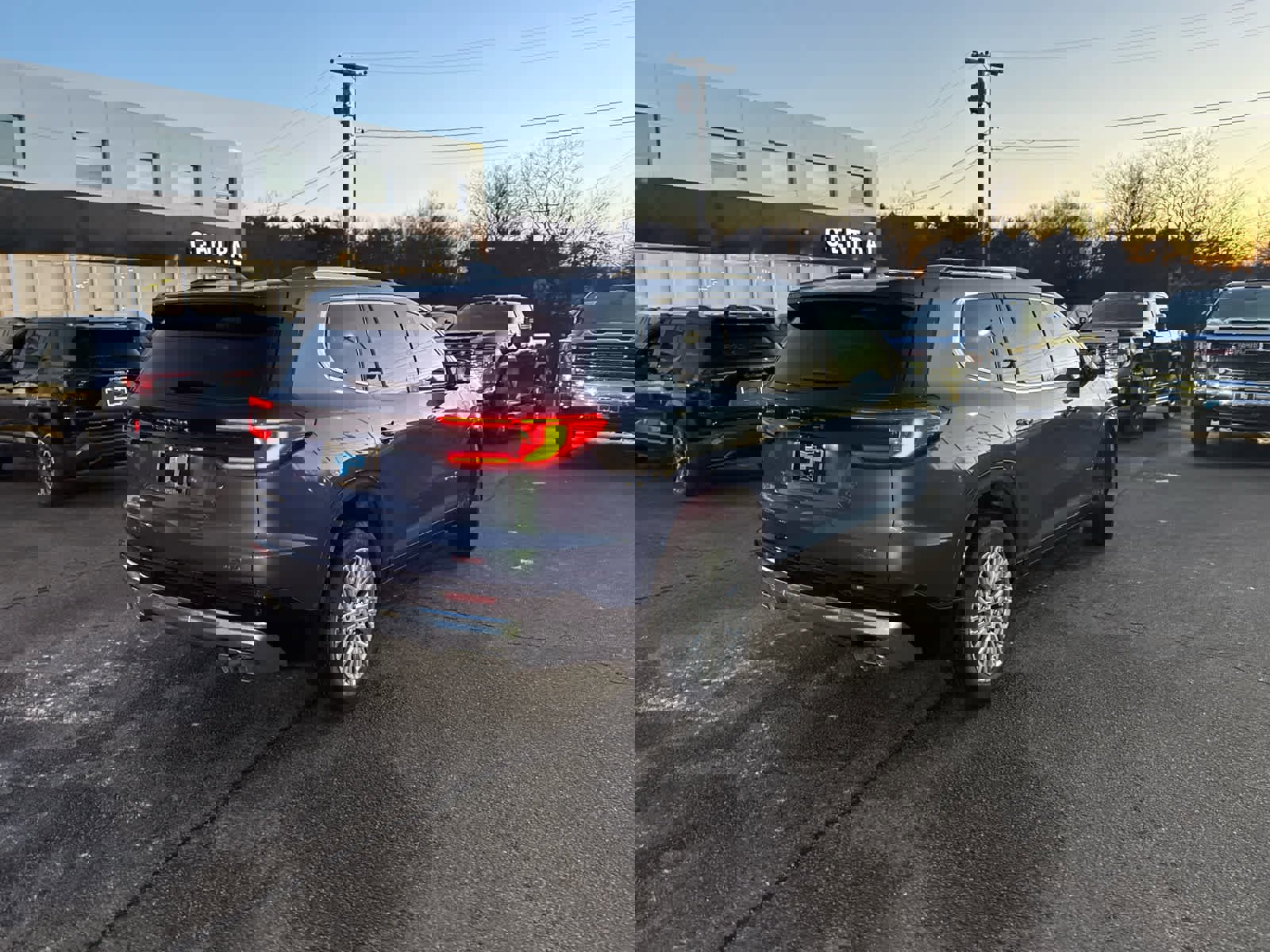 New 2026 GMC Acadia Denali w/ Super Cruise Package image 7