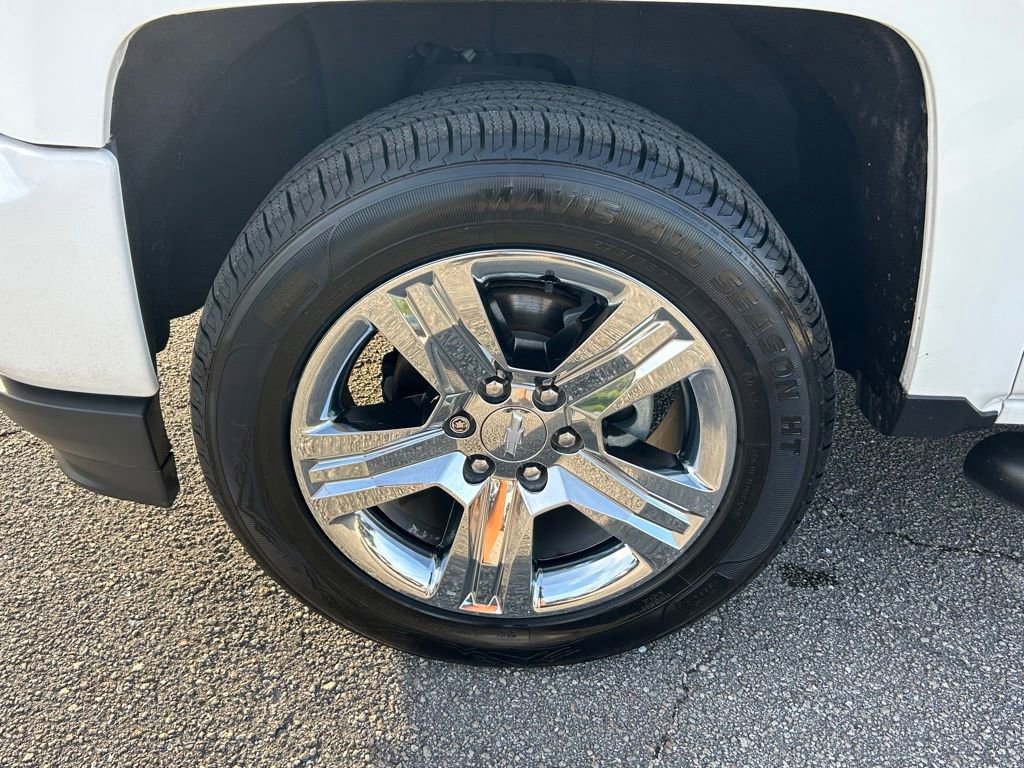 Used 2019 Chevrolet Silverado 1500 Custom w/ Custom Convenience Package RWD image 17