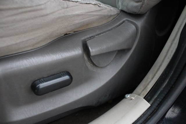 Used 2010 Ford Escape XLT AWD/4WD image 3