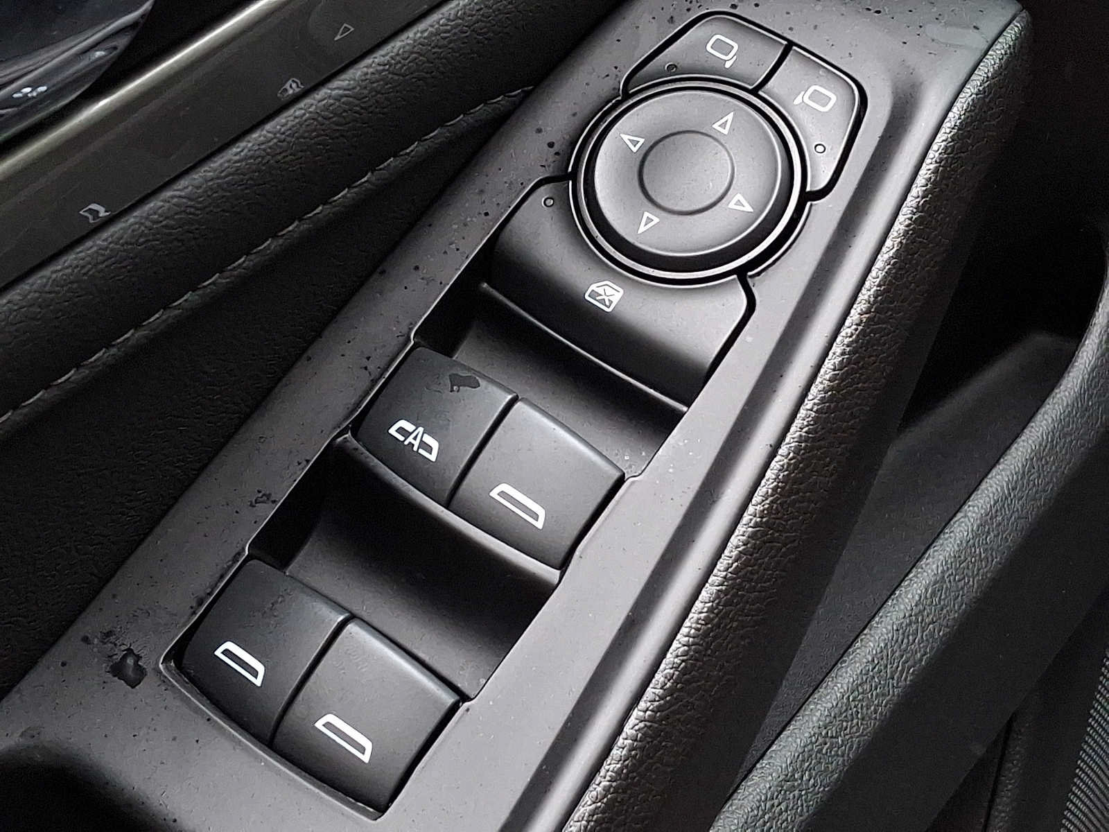 Used 2023 Chevrolet Traverse LT AWD/4WD image 25