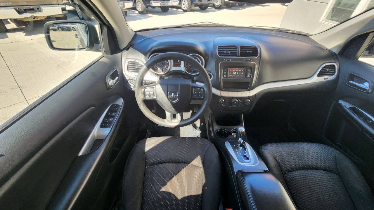 Used 2019 Dodge Journey SE FWD image 12