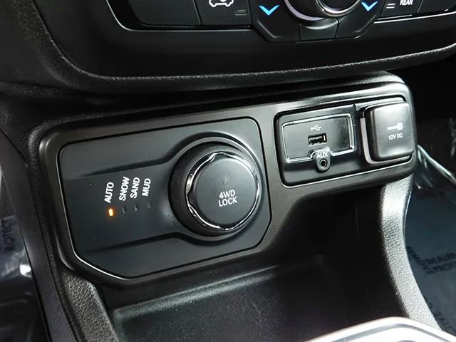 Used 2022 Jeep Renegade Latitude image 19