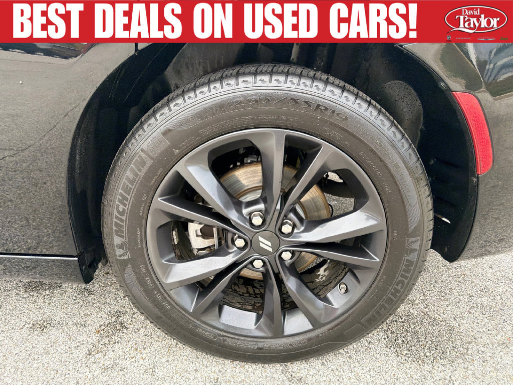 Used 2023 Dodge Charger SXT w/ Blacktop Package AWD/4WD image 25