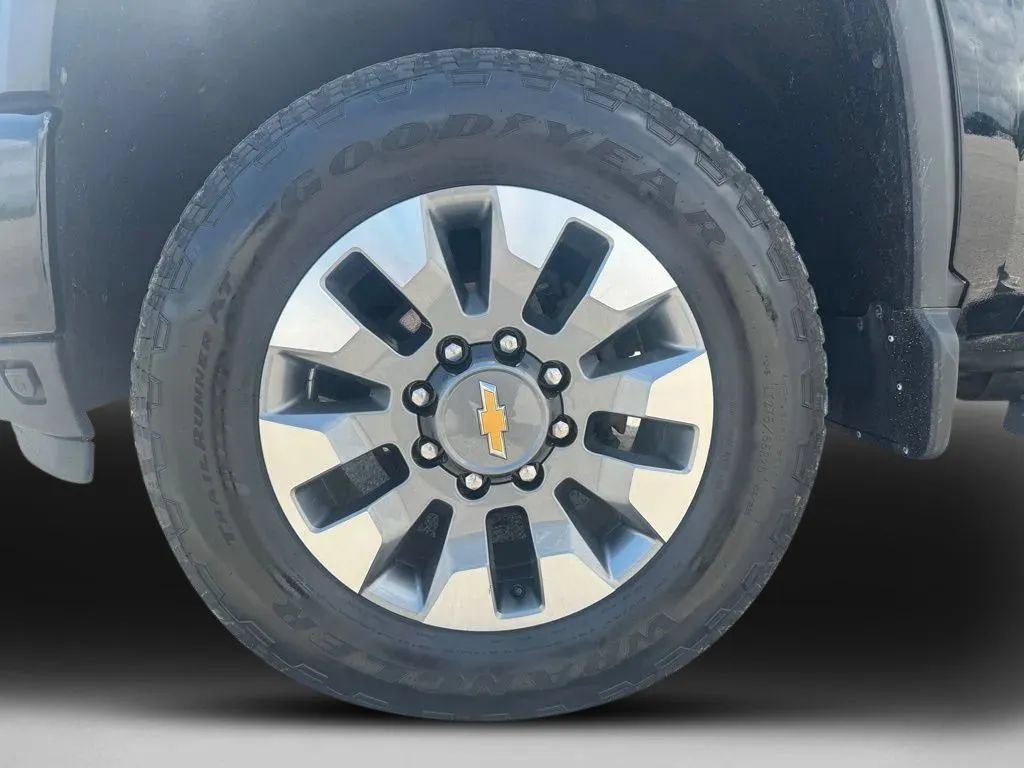 Used 2024 Chevrolet Silverado 2500 Custom w/ Custom Value Package AWD/4WD image 27