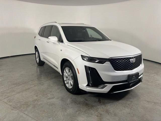 Certified 2022 Cadillac XT6 Luxury FWD image 2