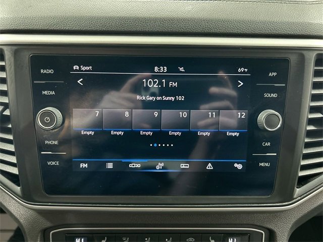 Used 2021 Volkswagen Atlas Cross Sport SE image 19