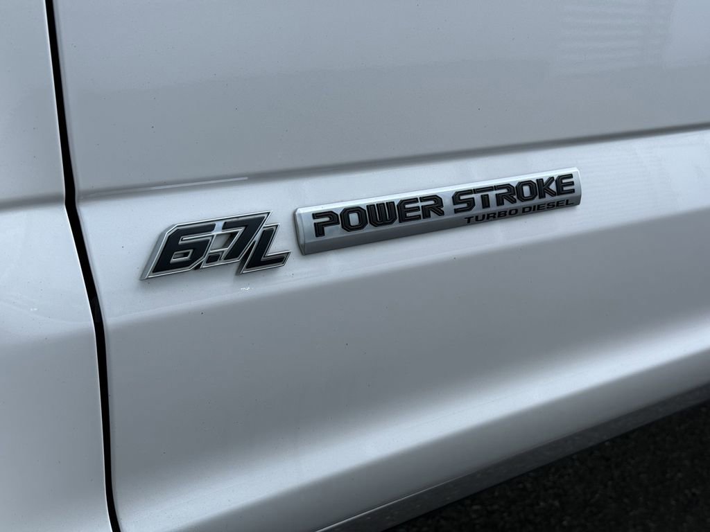 Used 2019 Ford F350 Platinum w/ Platinum Ultimate Package AWD/4WD image 11