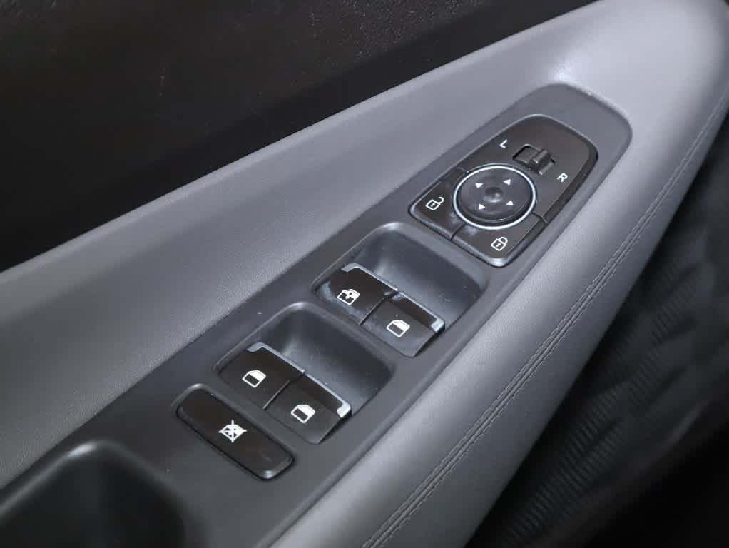 Used 2020 Hyundai Santa Fe SE FWD image 16