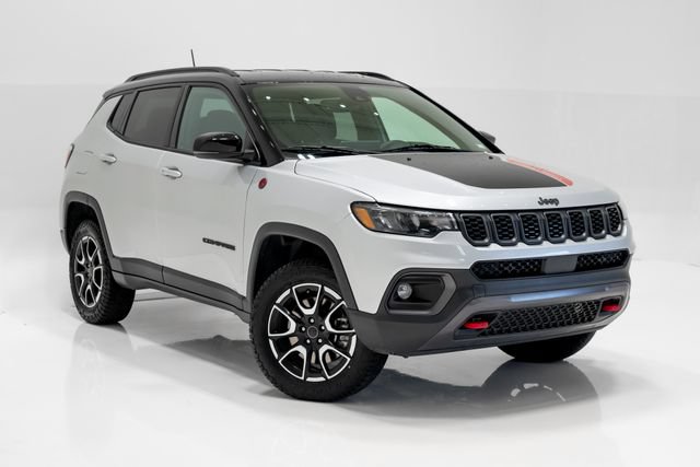 Certified 2025 Jeep Compass Trailhawk AWD/4WD image 6