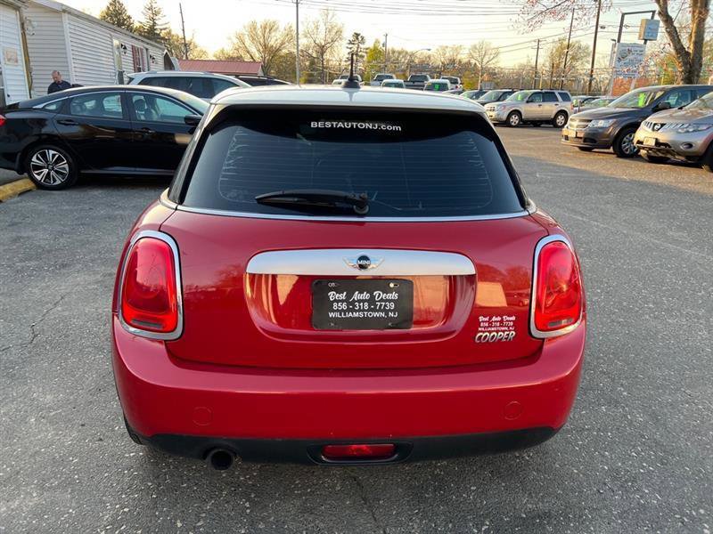 Used 2015 MINI Cooper 4-Door Hardtop FWD image 7