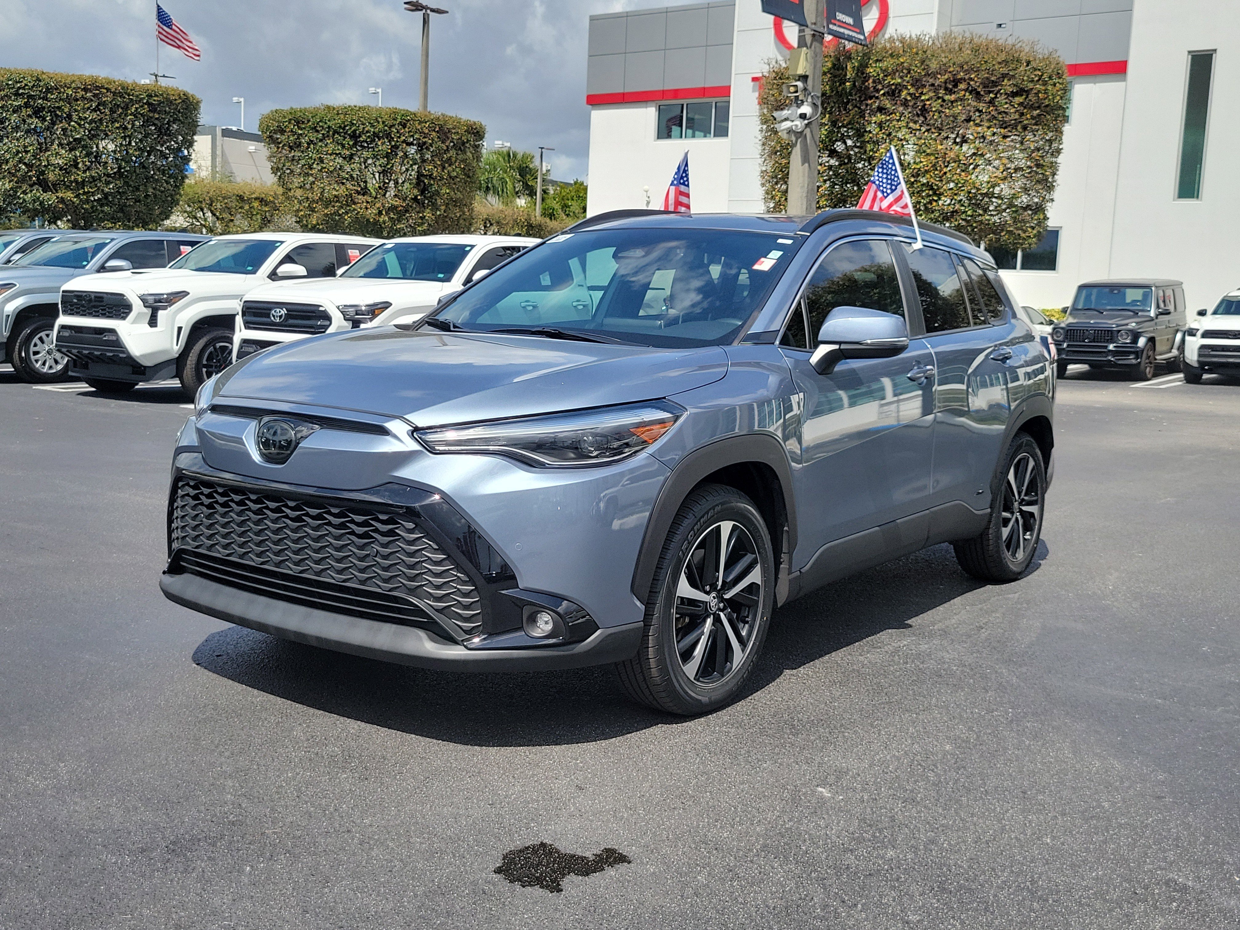 Used 2023 Toyota Corolla Cross XSE w/ Convenience Package image 6