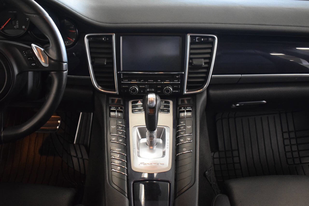 Used 2014 Porsche Panamera 4 image 46