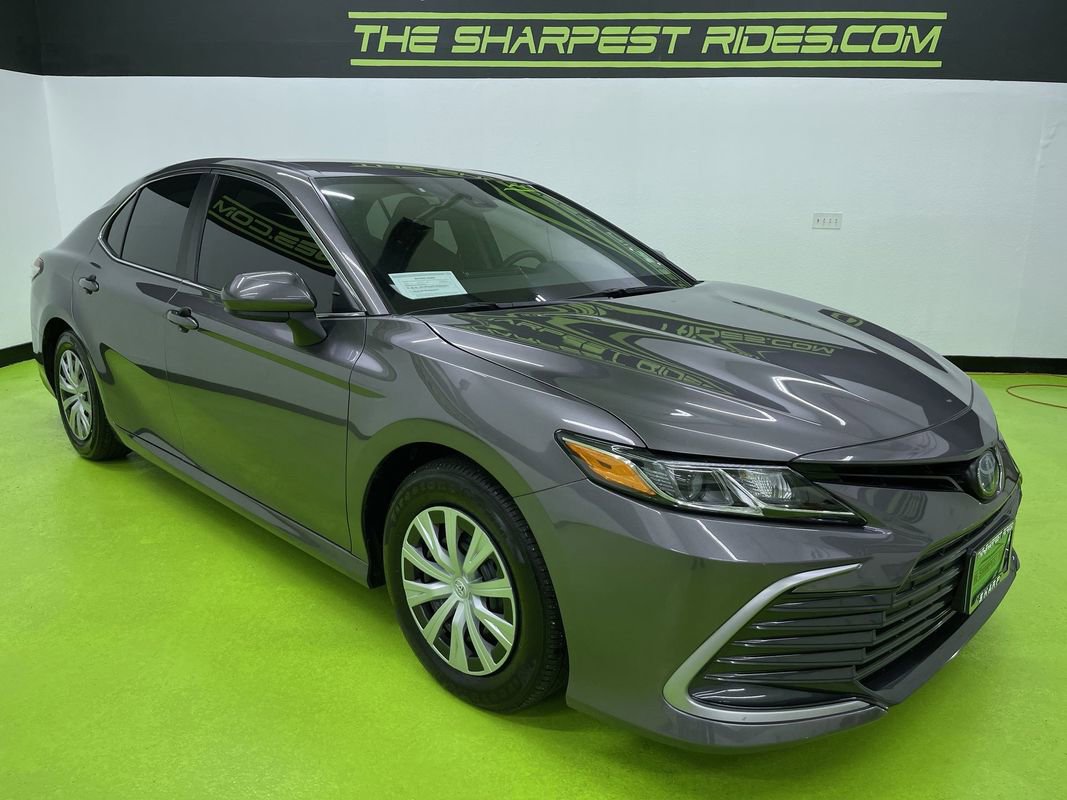 Used 2023 Toyota Camry LE image 2