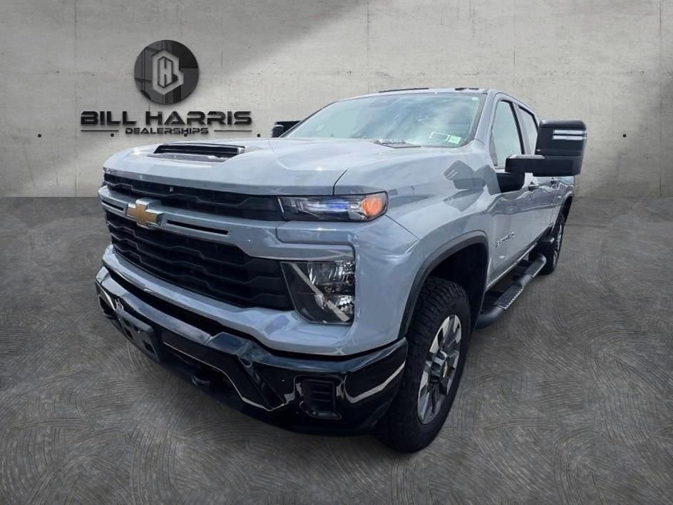 Used 2024 Chevrolet Silverado 2500 Custom w/ Custom Convenience Package AWD/4WD image 1