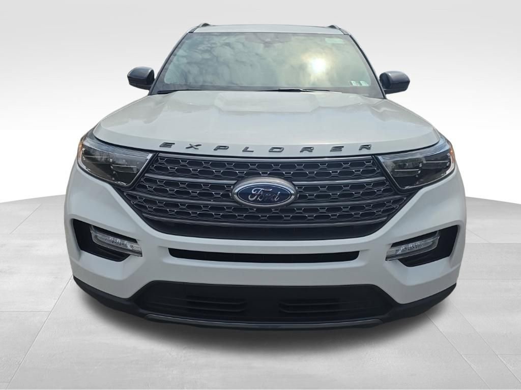Certified 2023 Ford Explorer XLT w/ Equipment Group 202A image 2
