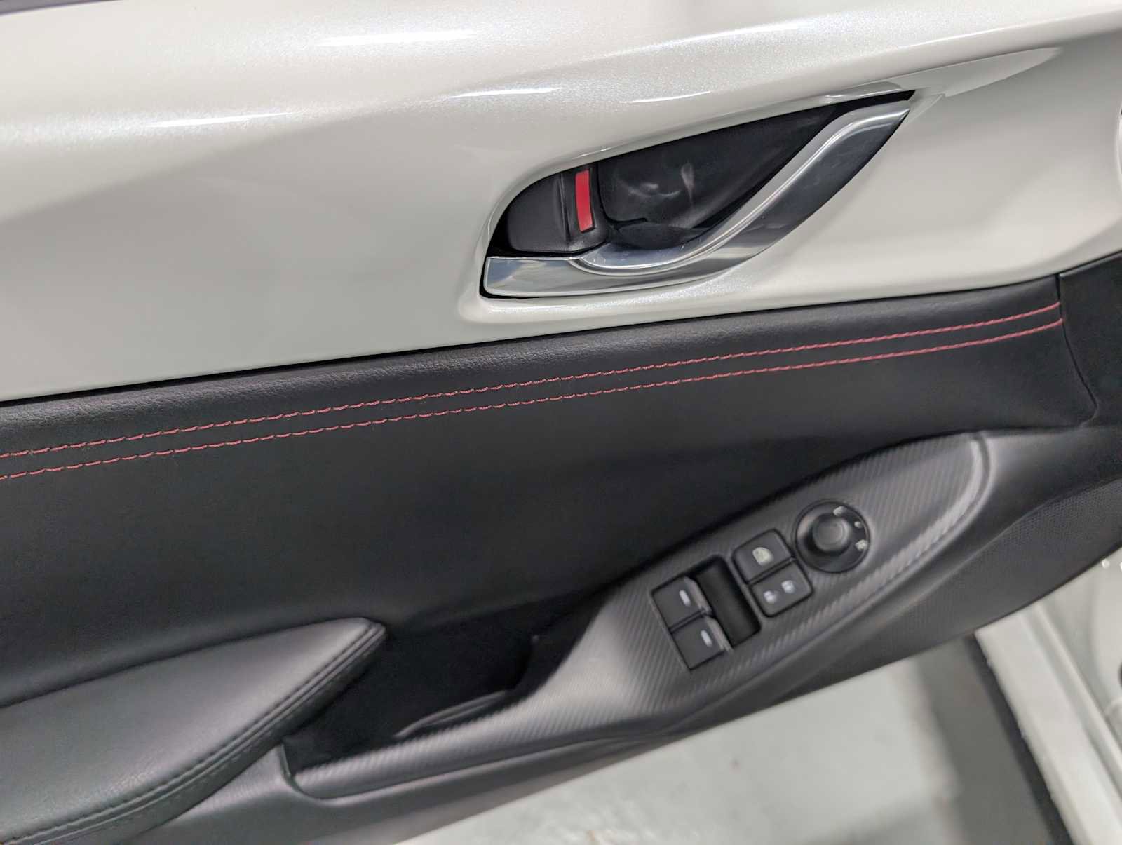 Used 2018 MAZDA MX-5 Miata RF Grand Touring image 34