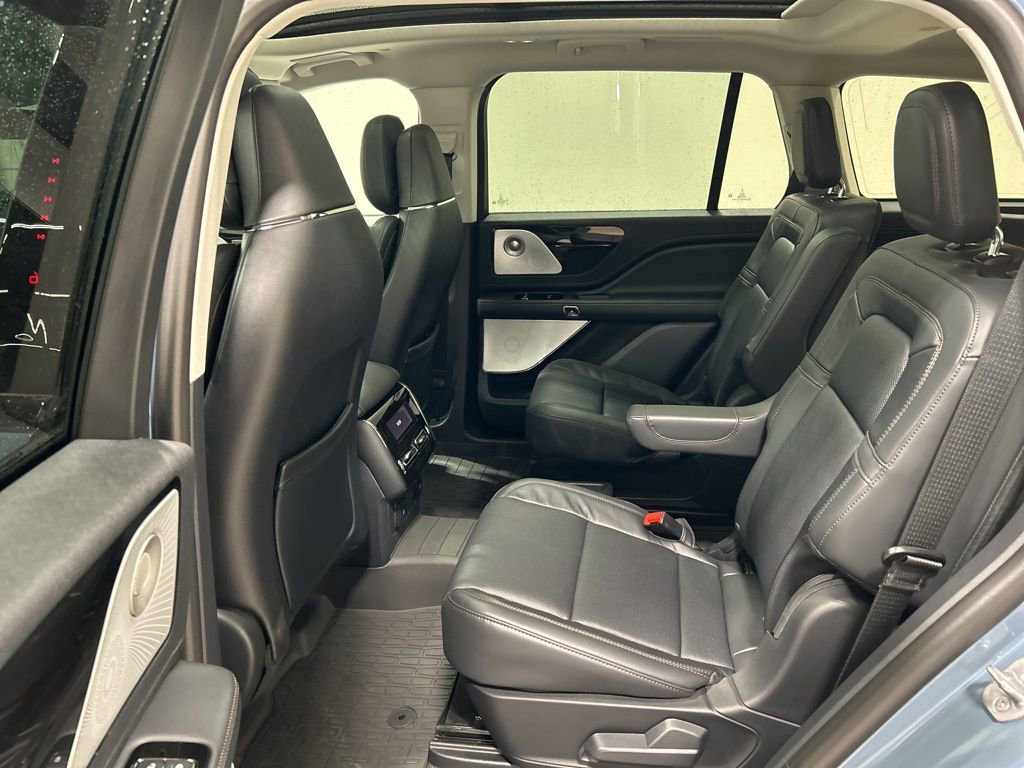 Used 2025 Lincoln Aviator Reserve w/ Equipment Group 201A image 27