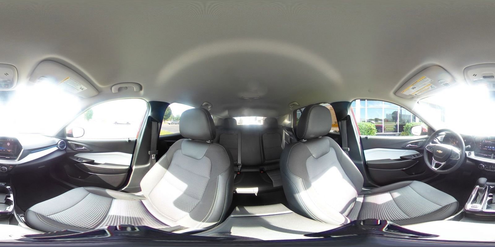 Used 2025 Chevrolet Trax LT w/ LT Convenience Package FWD image 41