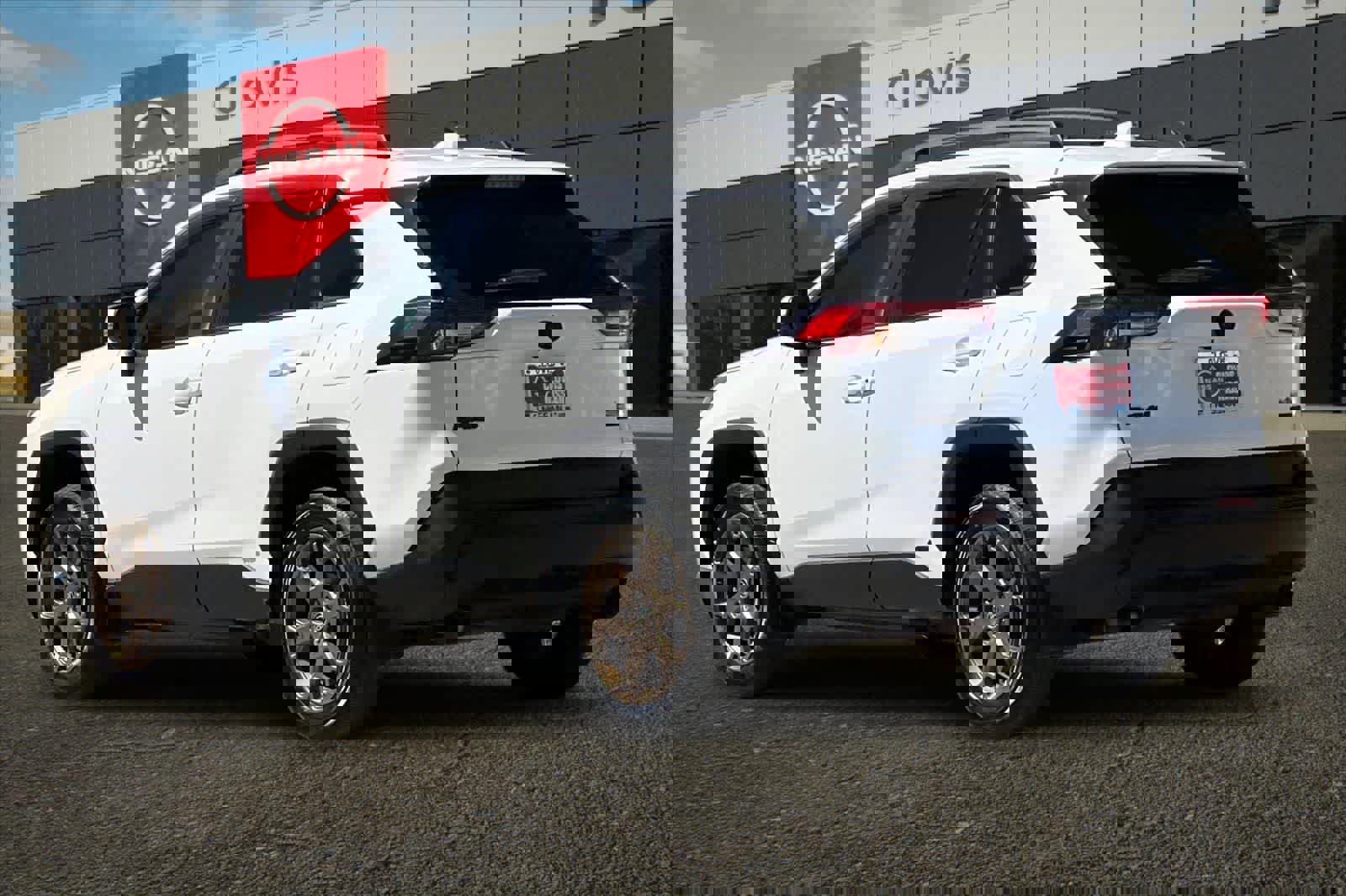 Used 2023 Toyota RAV4 AWD Hybrid image 7