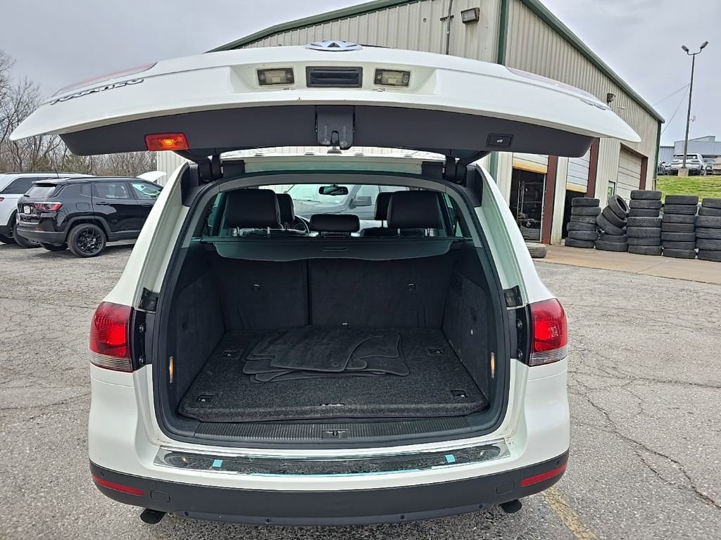 Used 2008 Volkswagen Touareg VR6 image 18