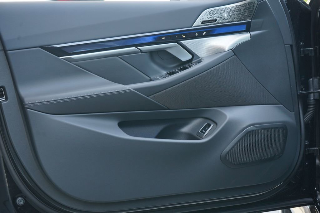 New 2026 BMW M5 w/ Carbon Package AWD/4WD image 10