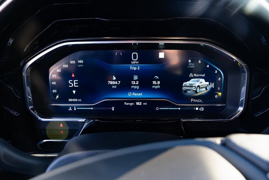 Used 2022 Chevrolet Silverado 1500 RST image 12