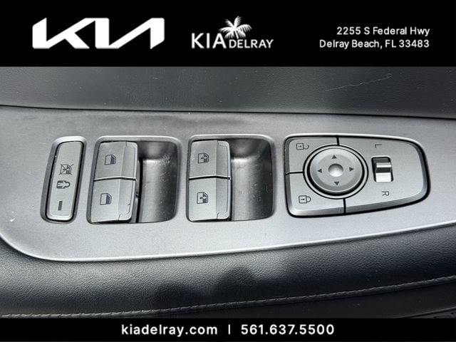 Used 2023 Hyundai Palisade Limited FWD image 16
