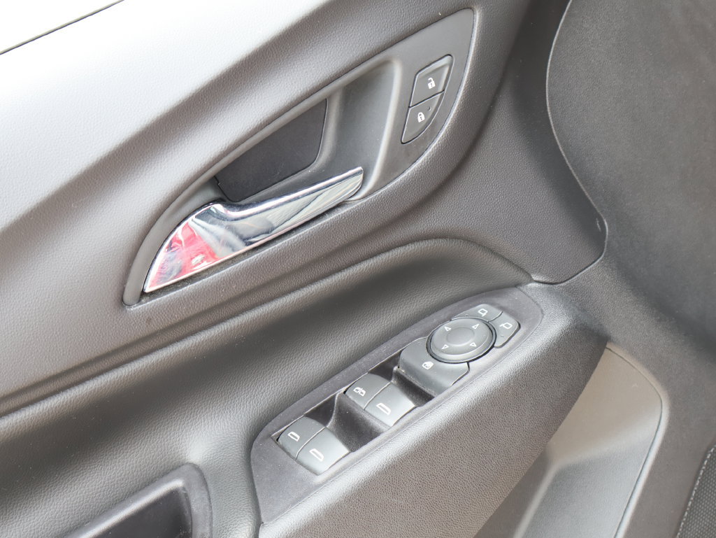 Used 2018 Chevrolet Equinox LT FWD image 21