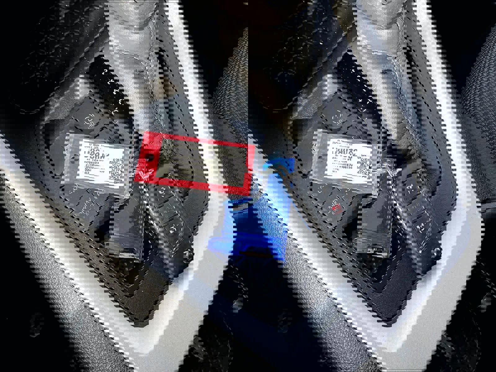 Used 2024 Toyota RAV4 LE image 31